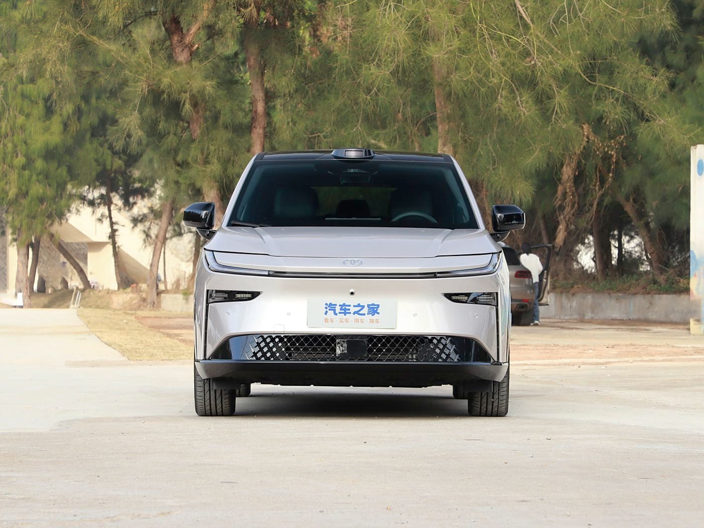 2025 Toyota Bz3x Image 12